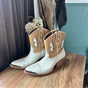 Idyllwind Booties